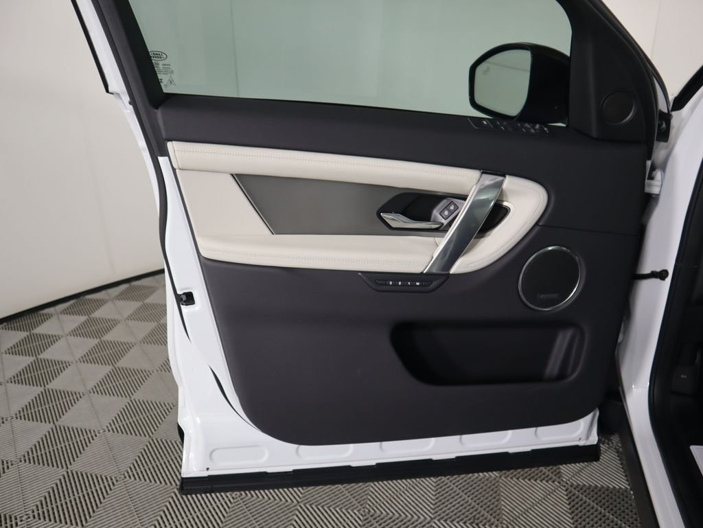 2025 Land Rover Discovery Sport Dynamic SE - Photo 26