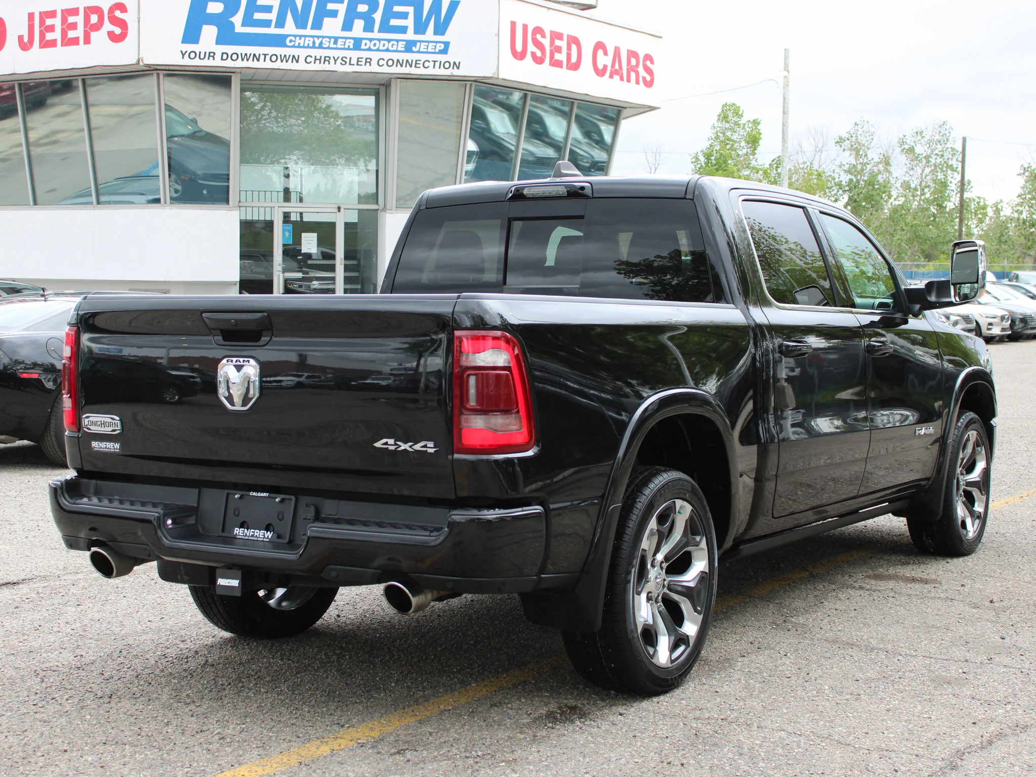 Certified Used 2023 Black RAM Limited Longhorn* Crew Cab 4x4, 5.7L HEMI V8, Running Boards, RamBox, Head-Up Display image 15