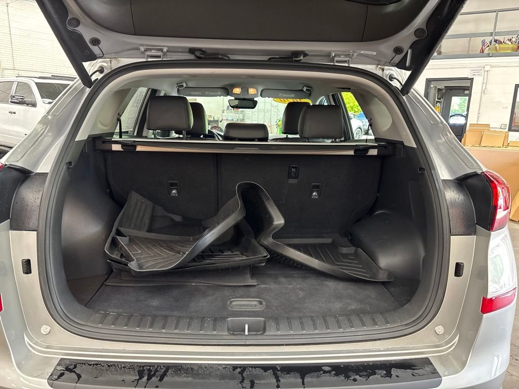Used 2020 Silver Hyundai Limited image 11