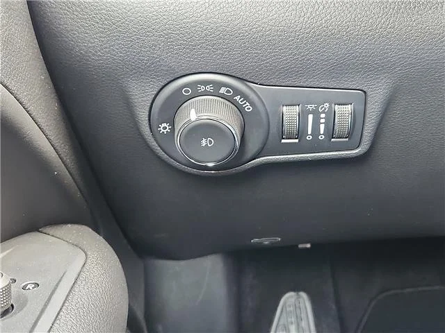 New 2026 PW7 Bright Whit Jeep LATITUDE ALTITUDE 4X4 image 15