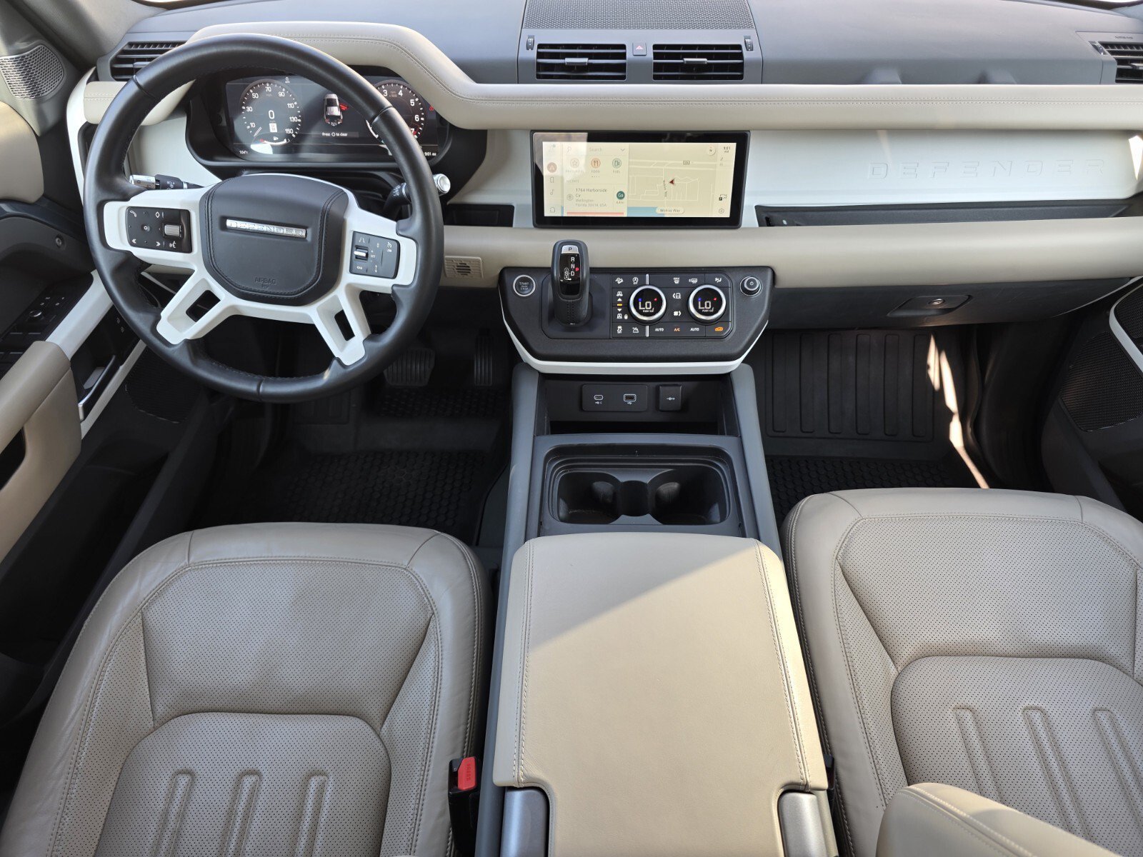 Used 2020 Tasman Blue Metallic Land Rover 110 P400 HSE image 4