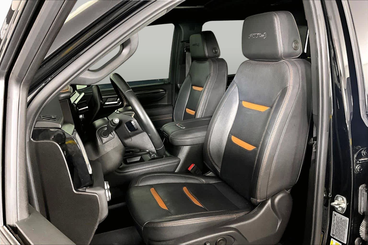 2025 GMC Sierra 3500HD AT4 - Photo 8