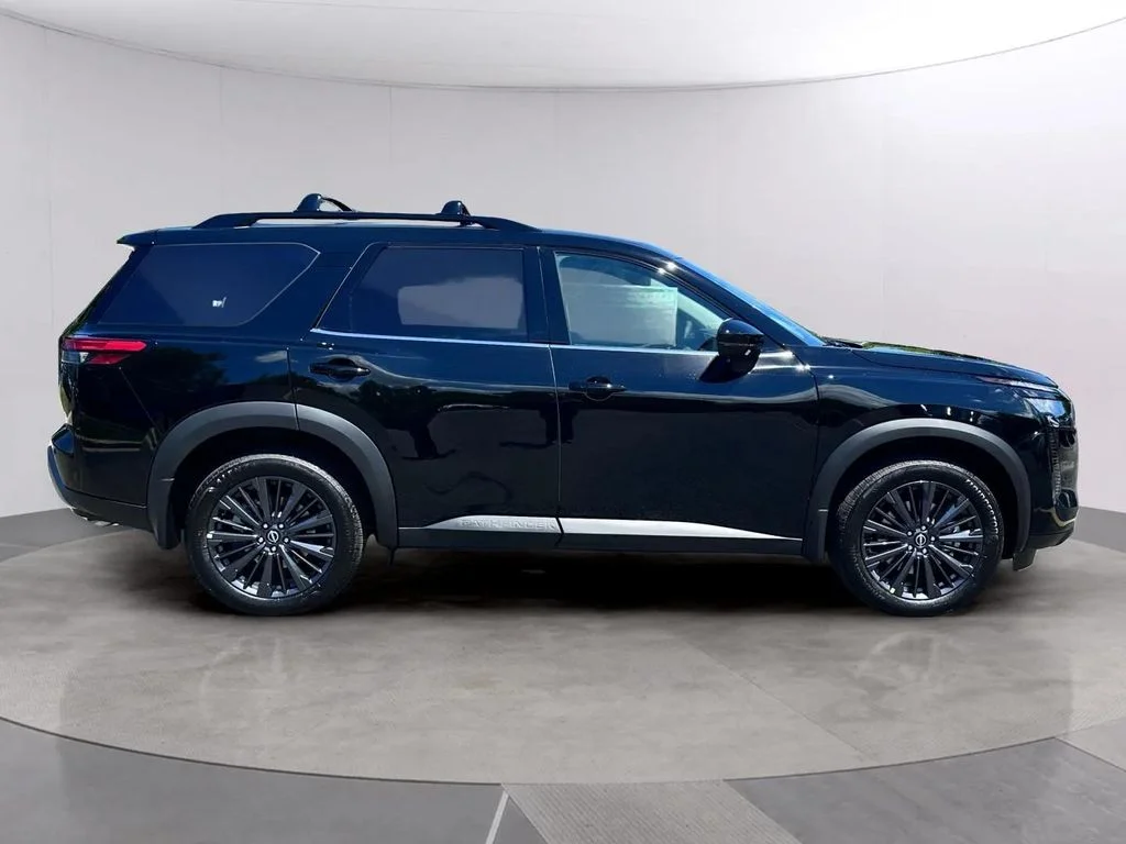 New 2026 Super Black Nissan SL image 2