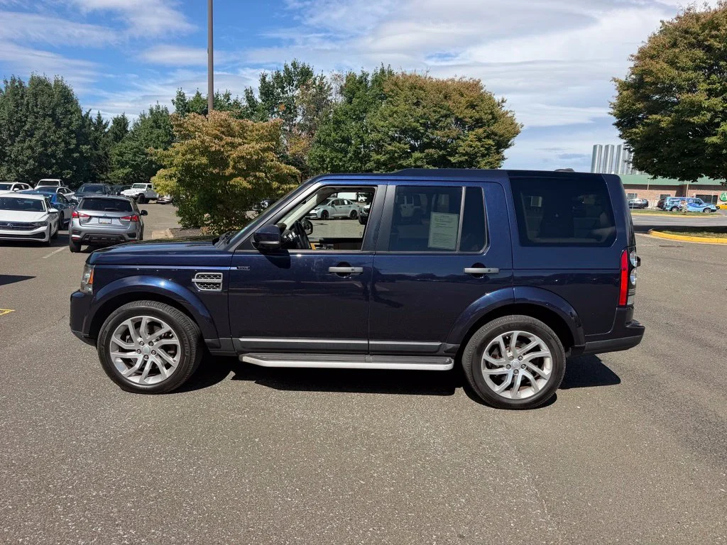 Used 2016 Blue Land Rover HSE image 4