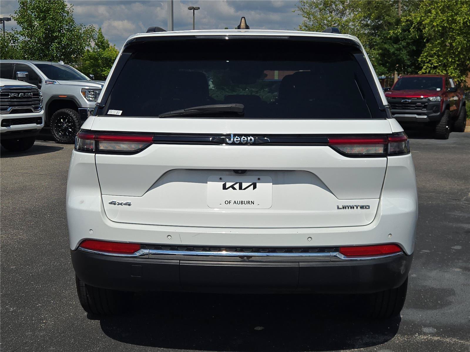 Used 2023 Bright White Clearcoat Jeep Limited image 7