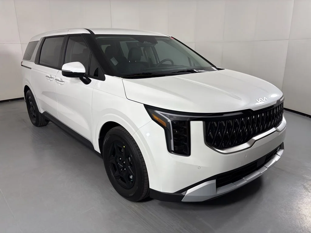 New 2026 White Kia LXS image 2