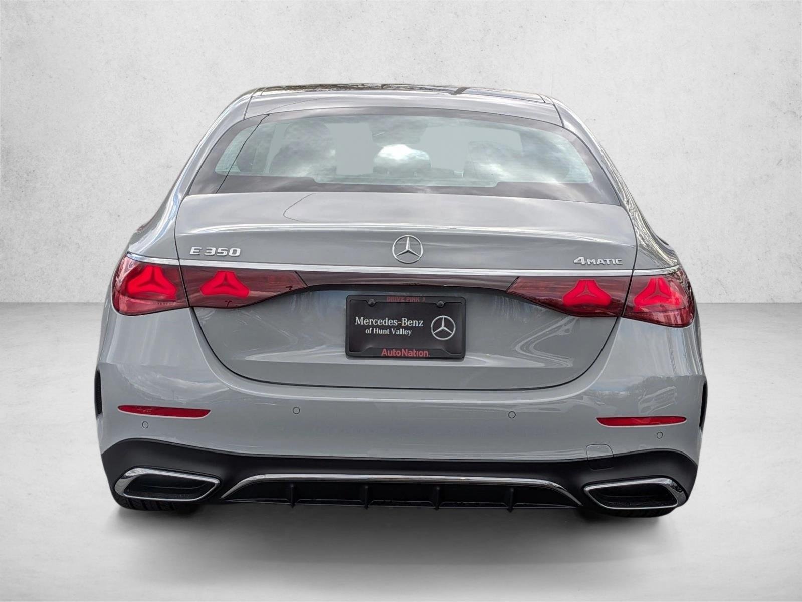 New 2026 MANUFAKTUR Alpine Grey Mercedes-Benz E350 image 8
