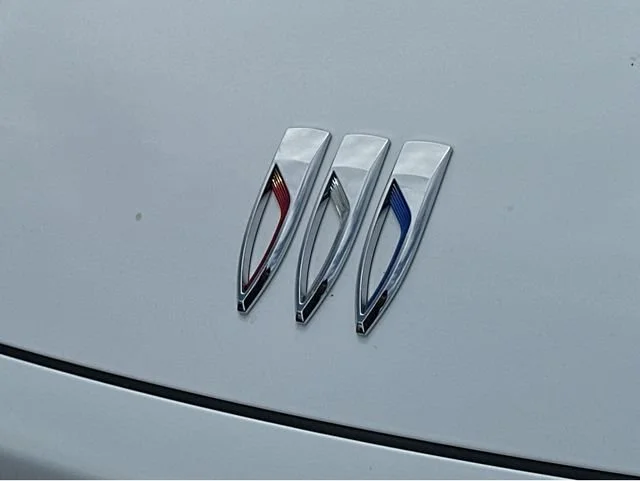 New 2026 Summit White Buick Preferred image 36
