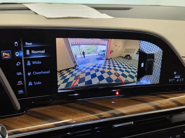 Used 2023 Crystal White Tricoat Cadillac Sport Platinum image 25