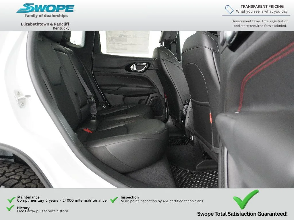 New 2026 Bright White Clear-Coat Exterior Paint Jeep Trailhawk image 9