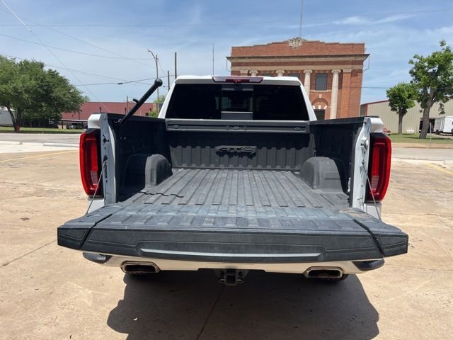 Used 2024 White GMC AT4 image 13