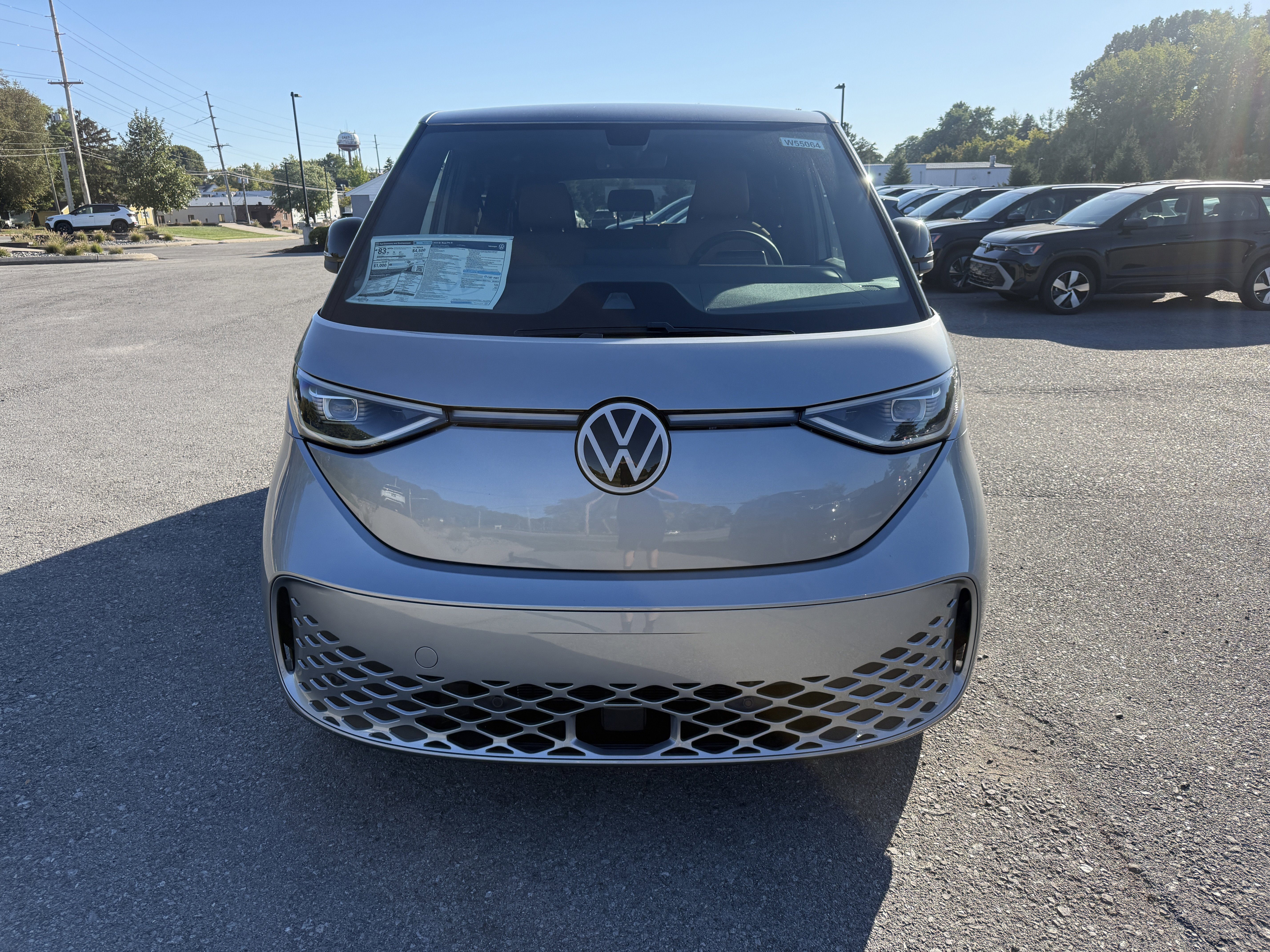 New 2025 Metro Silver Metallic Volkswagen Pro S image 2