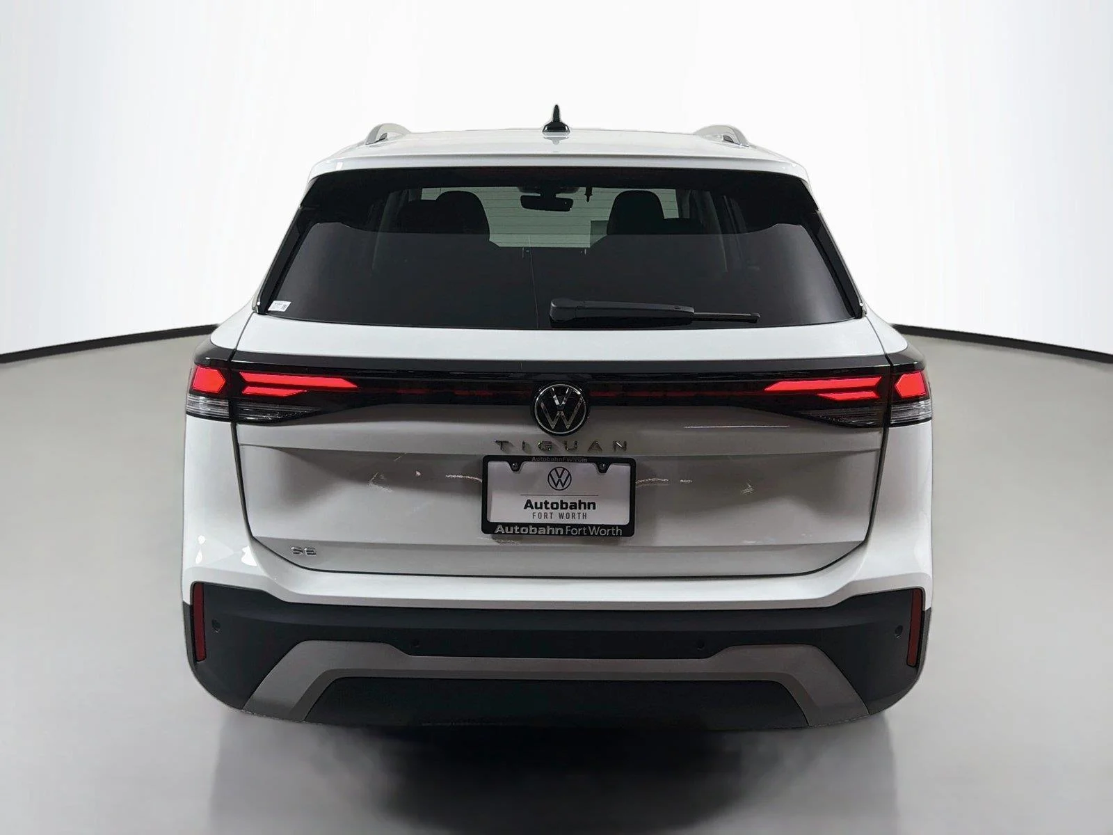New 2026 Pure White Volkswagen SE image 6