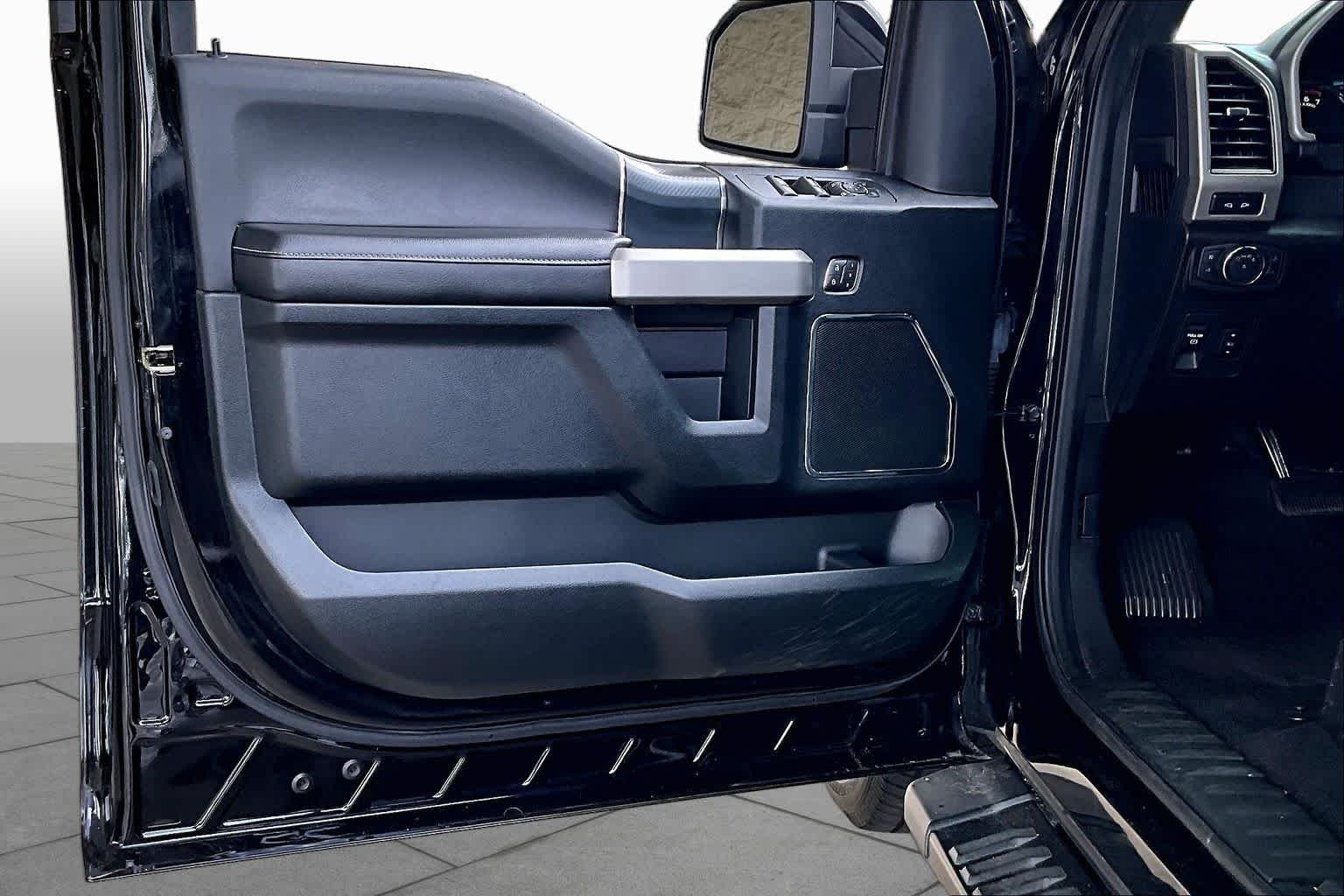 Used 2019 Agate Black Ford LARIAT image 22