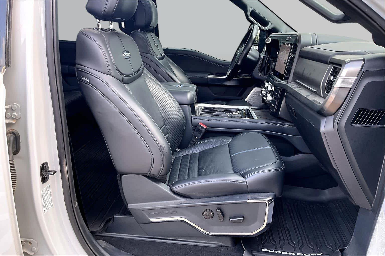 Used 2025 Avalanche Gray Ford Platinum image 8