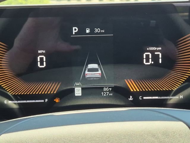 New 2026 Snow White Pearl Kia LXS image 16