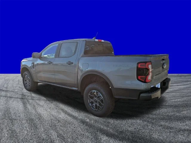 New 2026 Carbonized Gray Metallic Ford XLT image 6