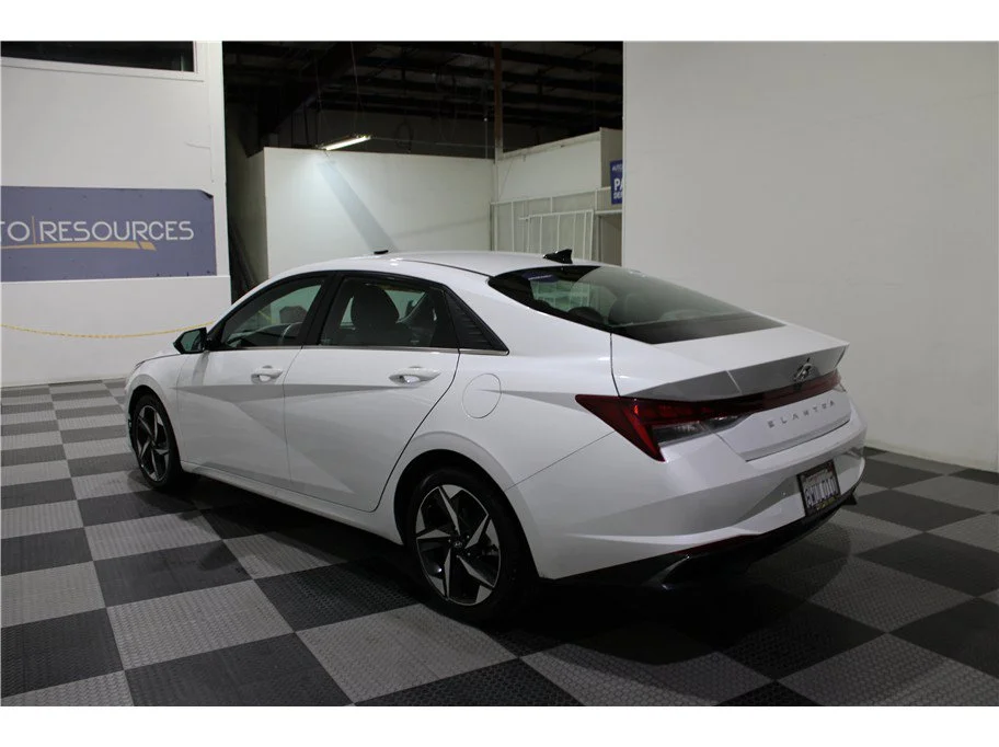 Used 2021 Quartz White Hyundai SEL image 6