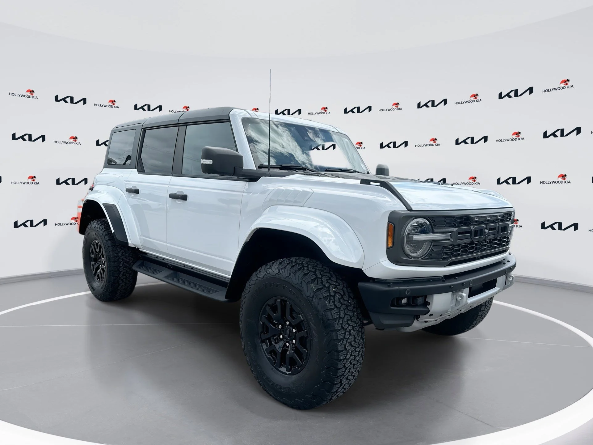 2024 Ford Bronco Raptor 4x4's photo