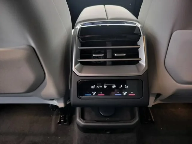 New 2027 Black Sapphire Metallic BMW  image 20