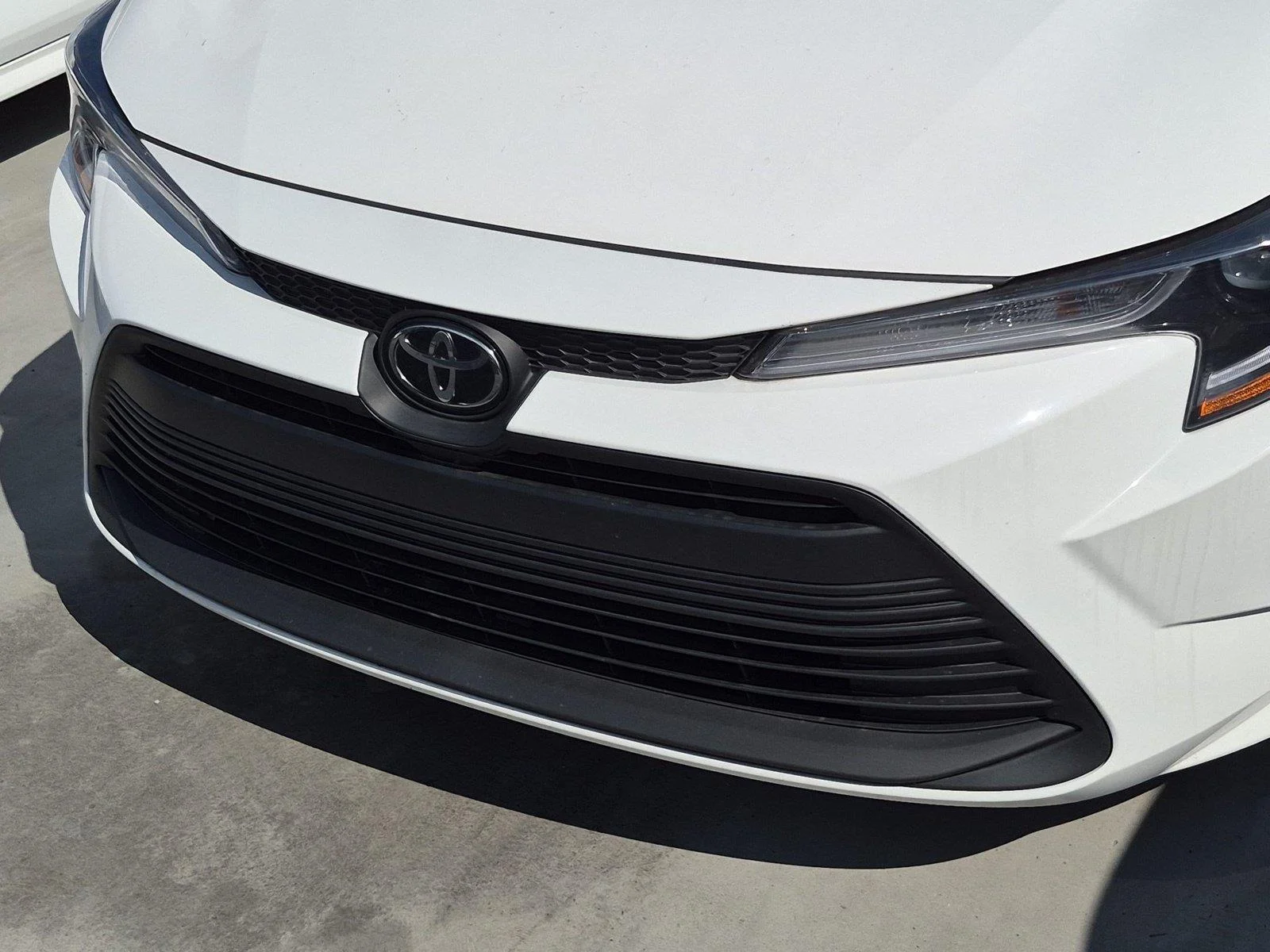 Used 2026 Ice Cap Toyota LE image 12