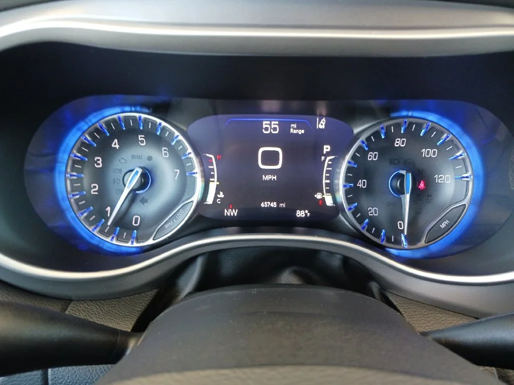 Used 2025 Blue Chrysler Select image 18
