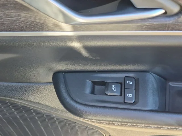 Used 2025 White Jeep Limited image 38