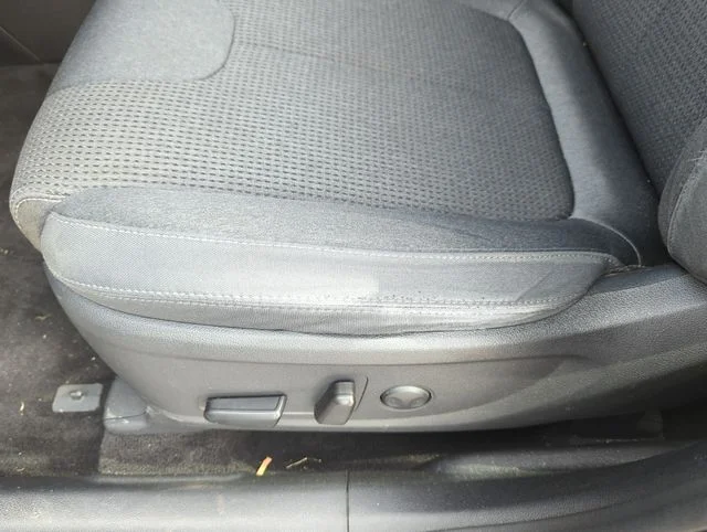 Used 2019 Black Hyundai SEL Plus image 29