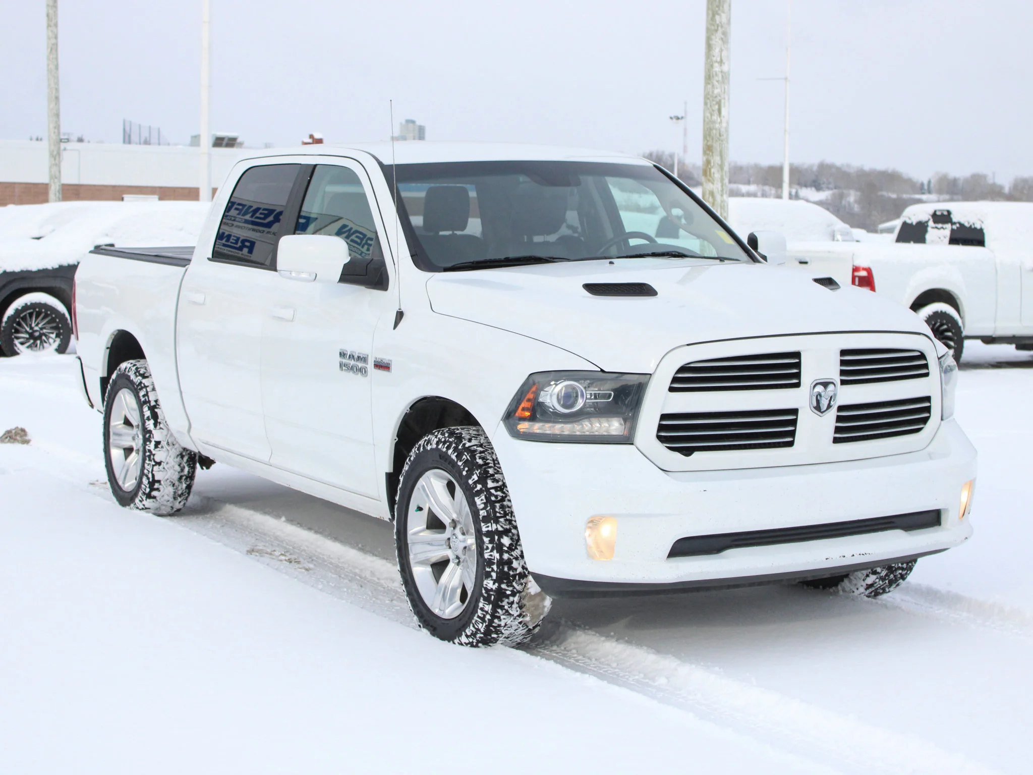 Used 2017 White RAM Sport * Mechanic Special | HEMI V8 | Heated Seats | Backup Camera | Tonneau Cover image 7