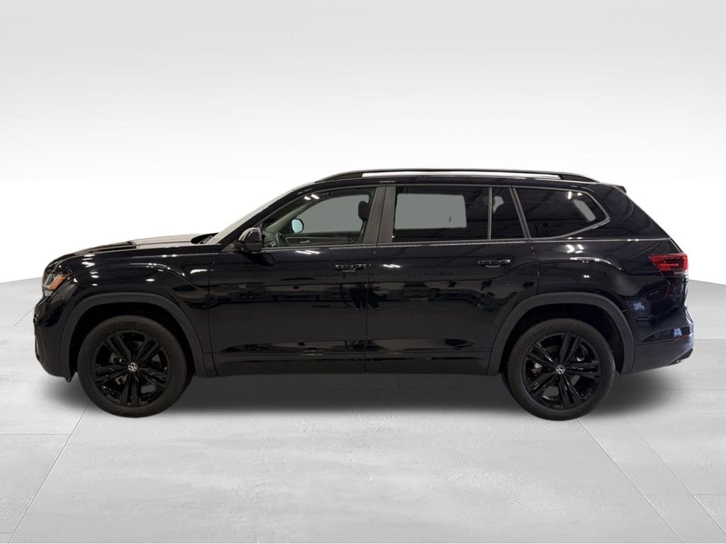 Used 2023 Volkswagen Atlas SEL R-Line Black with VIN 1V2SR2CA4PC547245 for sale in Golden Valley, Minnesota