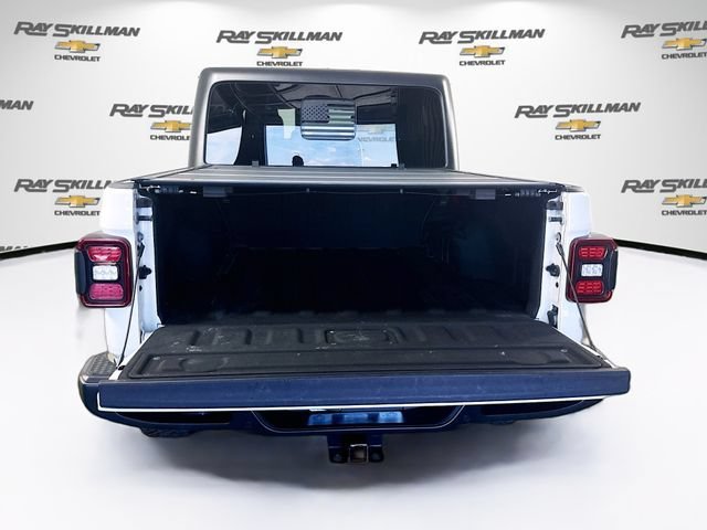 Used 2020 White Jeep Overland image 25