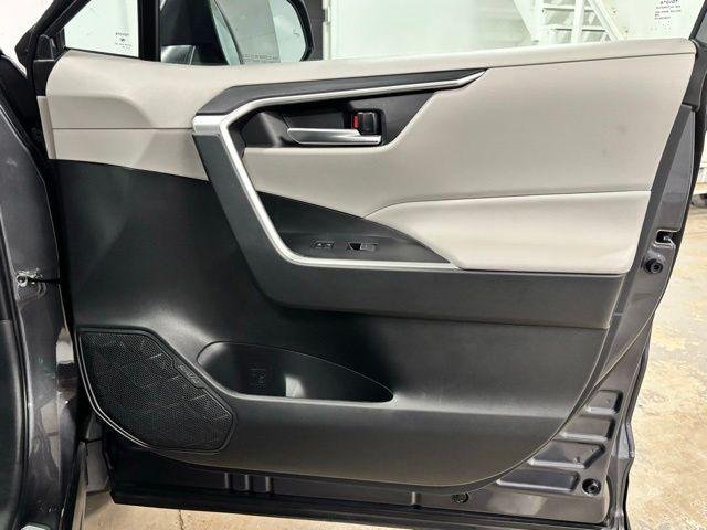Used 2025 MAGNETIC GRAY MET. Toyota  image 22
