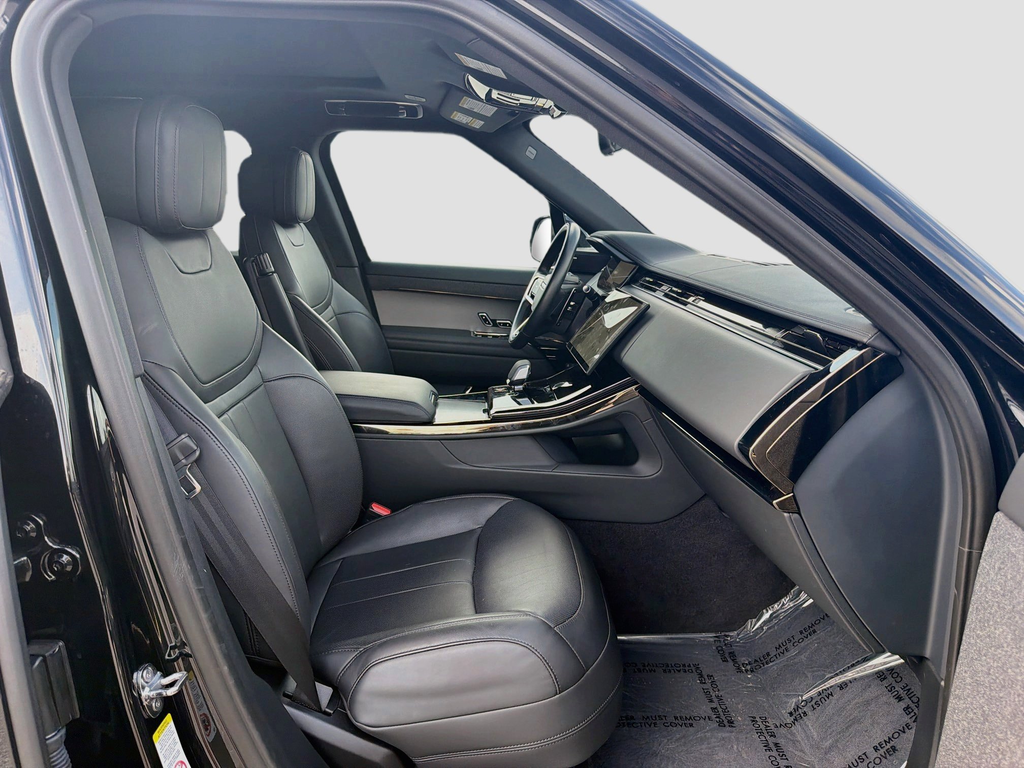 Used 2025 Santorini Black Metallic Land Rover SE image 16