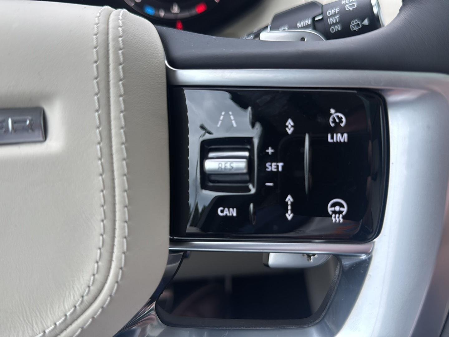 New 2026 Varesine Blue Land Rover SE image 34