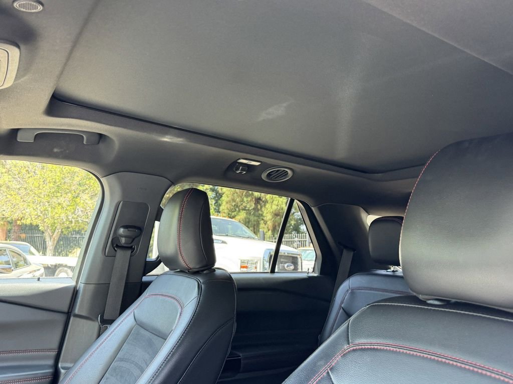 Used 2023 Gray Metallic Ford ST-Line image 19