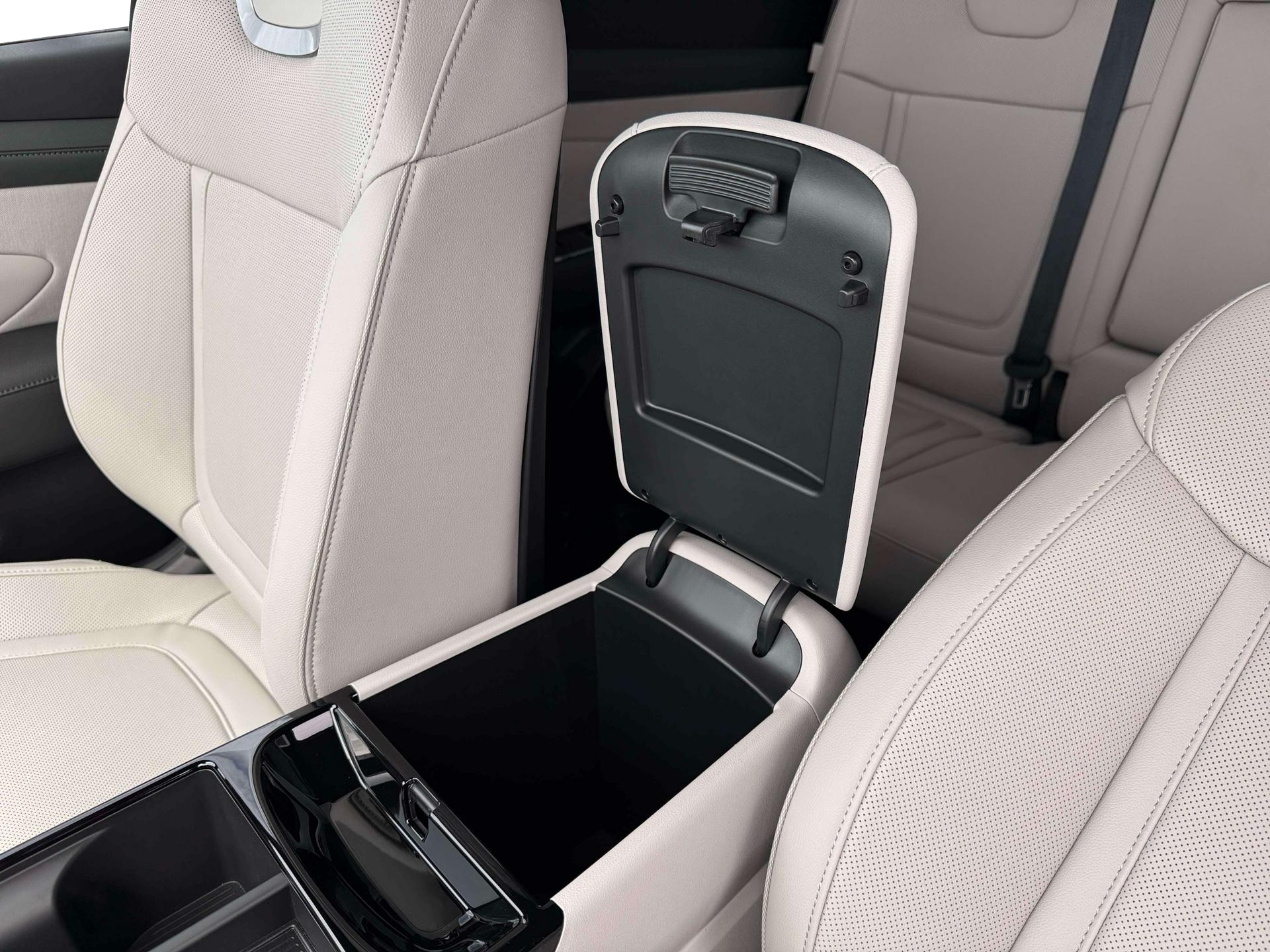 New 2026 Black Hyundai Limited AWD image 18