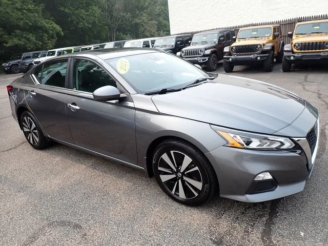 Used 2021 Gray Nissan 2.5 SV image 9