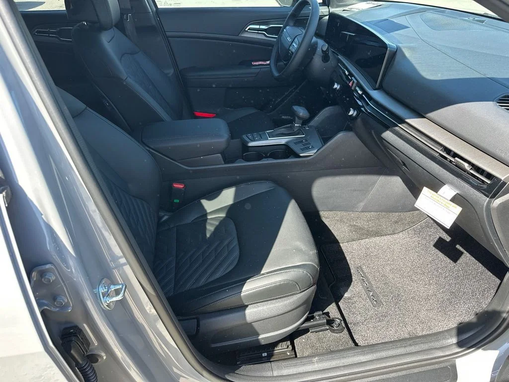 New 2026 Black Kia X-Line image 13