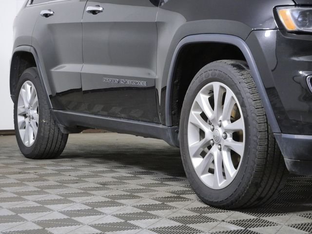 Used 2017 Jeep Grand Cherokee Limited with VIN 1C4RJFBG5HC705582 for sale in Shakopee, Minnesota