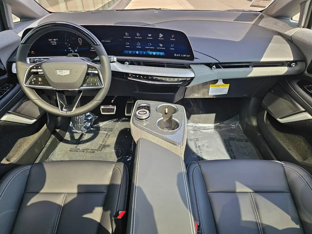 2026 Cadillac OPTIQ Sport - Photo 17