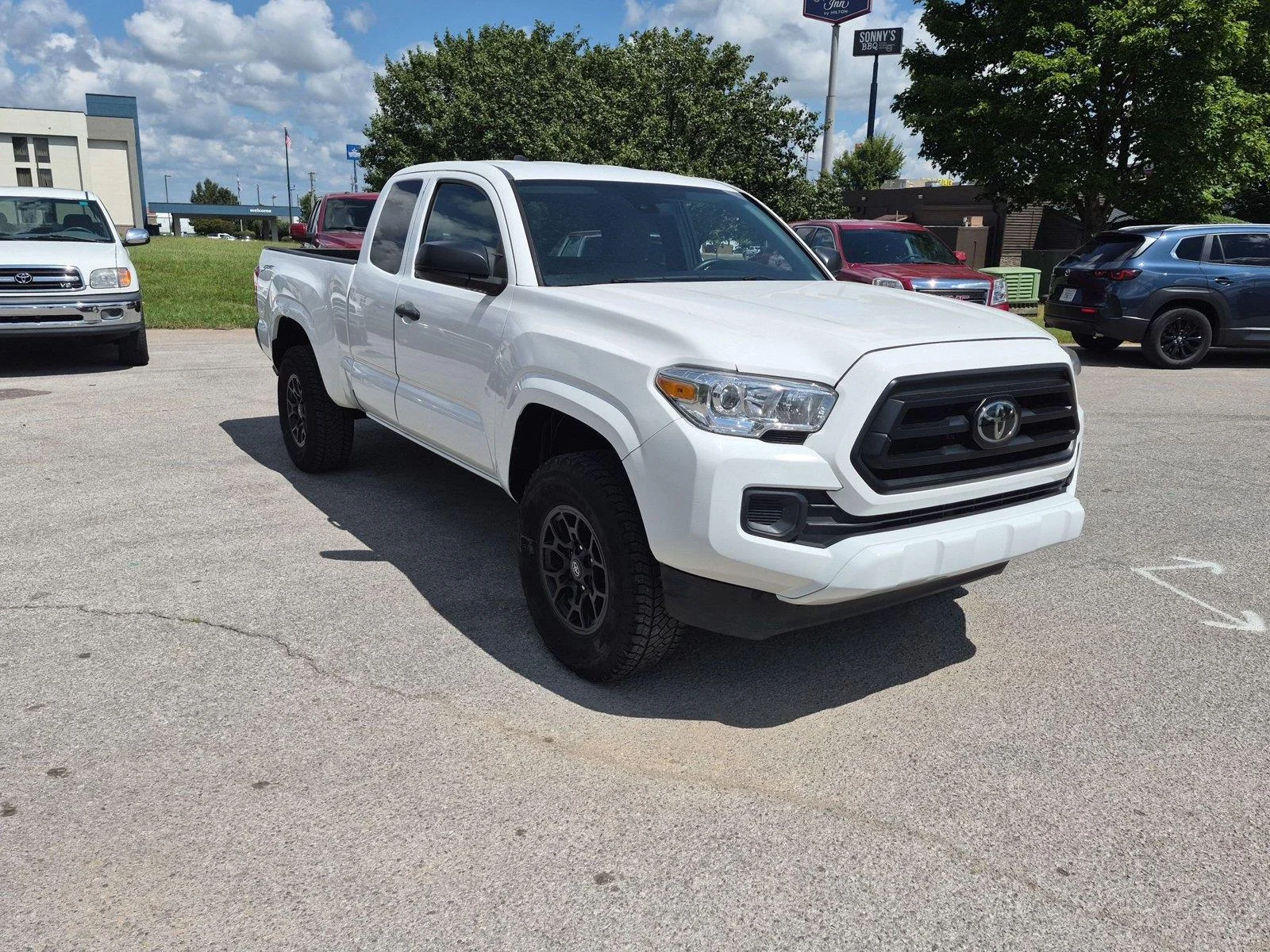Used 2022 White Toyota SR image 7