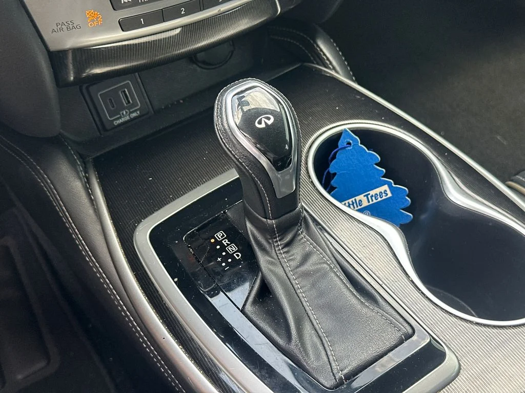 Used 2020 Gray INFINITI LUXE image 28