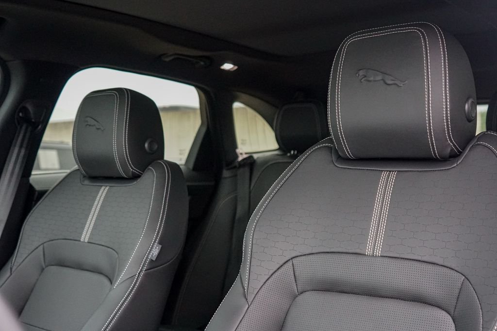 2026 Jaguar F-Pace R-Dynamic S - Photo 11
