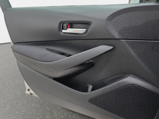 Used 2020 Silver Toyota LE image 25