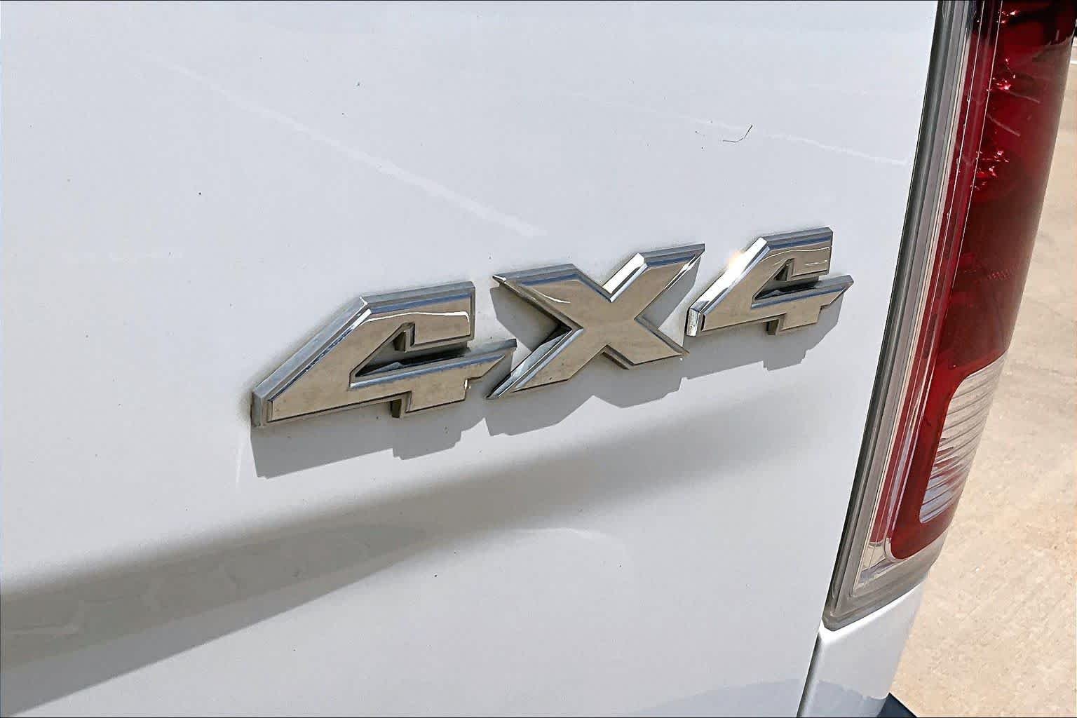 Used 2015 Bright White Clearcoat Ram Laramie Longhorn image 10