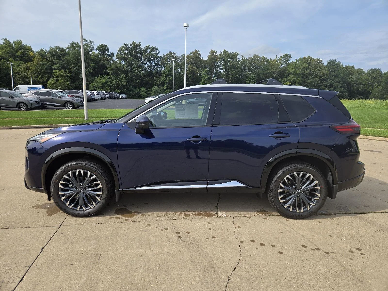 New 2026 Deep Ocean Blue Pearl Nissan Platinum image 5