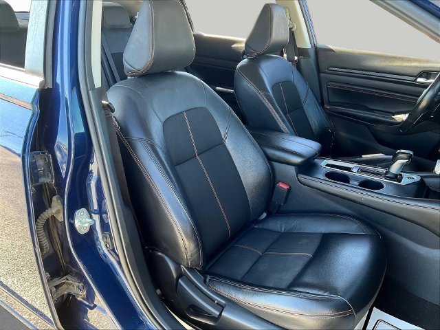 Used 2022 Blue Nissan 2.5 SR image 28