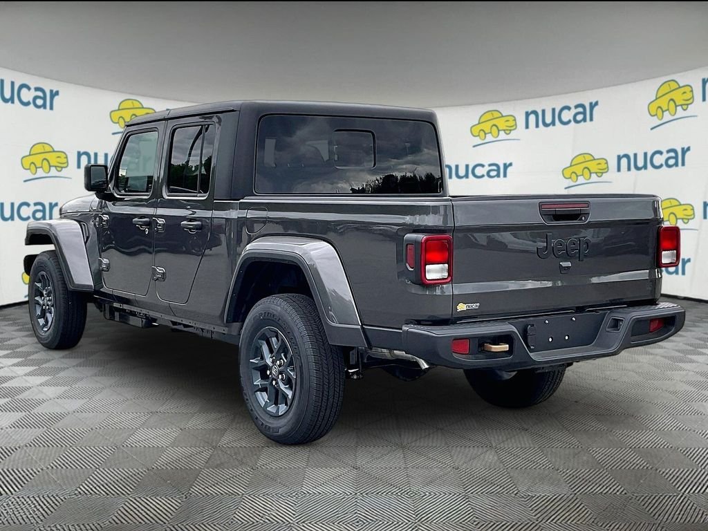 New 2026 Granite Crystal Metallic Clearcoat Jeep 85th Anniversary Edition image 5