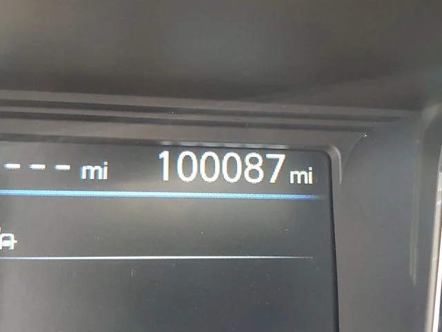 Used 2019 White Nissan SV image 21