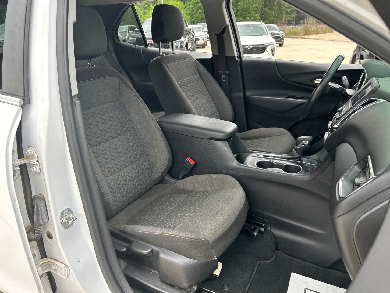 Used 2022 Summit White Chevrolet LT image 19